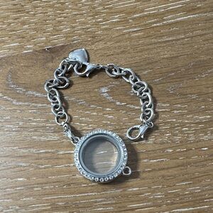 Silver Chain Bracelet with Crystal Accents